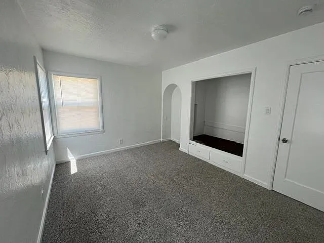 1806 E Clinton Ave — Photo 8