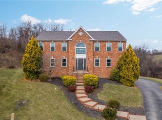 631 Turnberry Ln, Oakdale, PA 15071