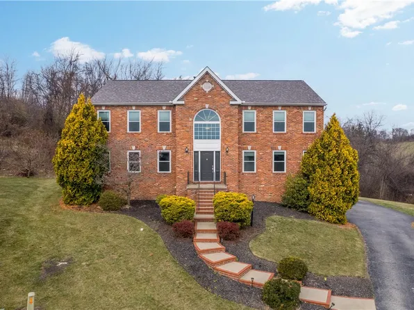 631 Turnberry Ln, Oakdale, PA 15071