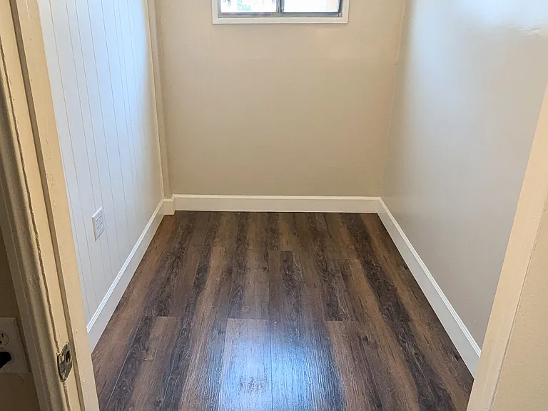 1342 Bennett Ave — Photo 22