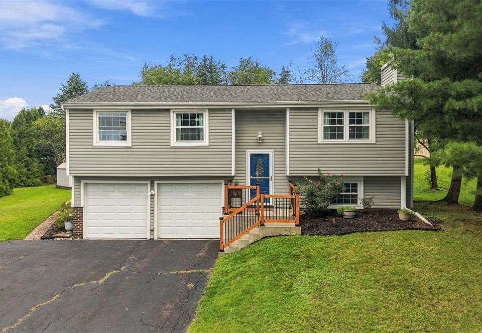 1st image of 98 Sunridge Dr