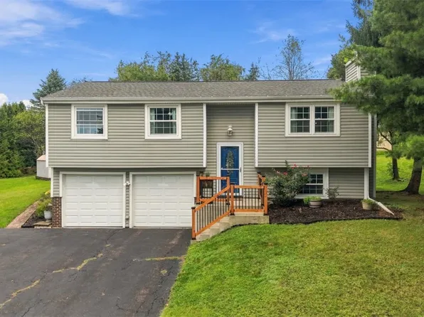 98 Sunridge Dr, Freedom, PA 15042
