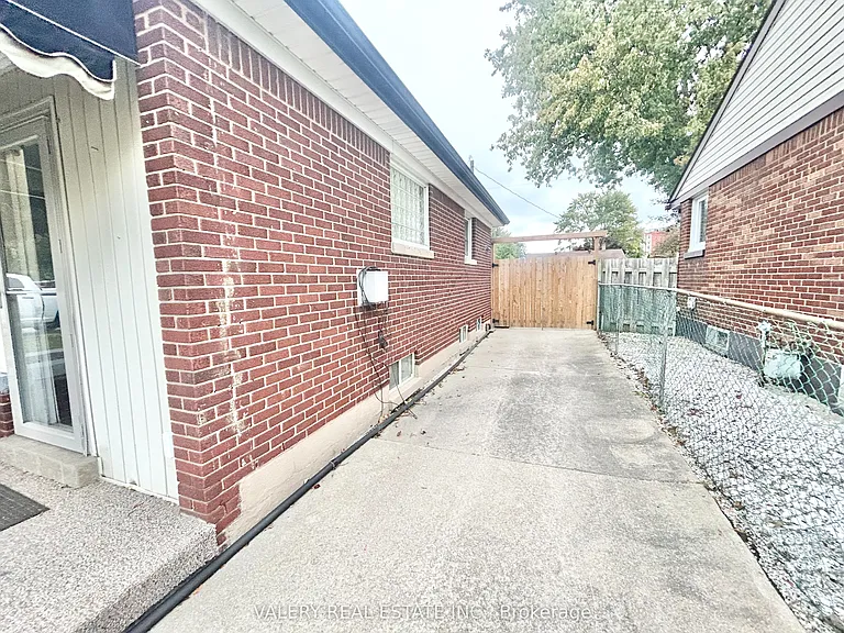 3843 Hillcrest Blvd #MAIN — Photo 16