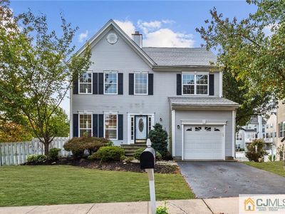 1 Villanova Dr, Kendall Park, NJ, 08824