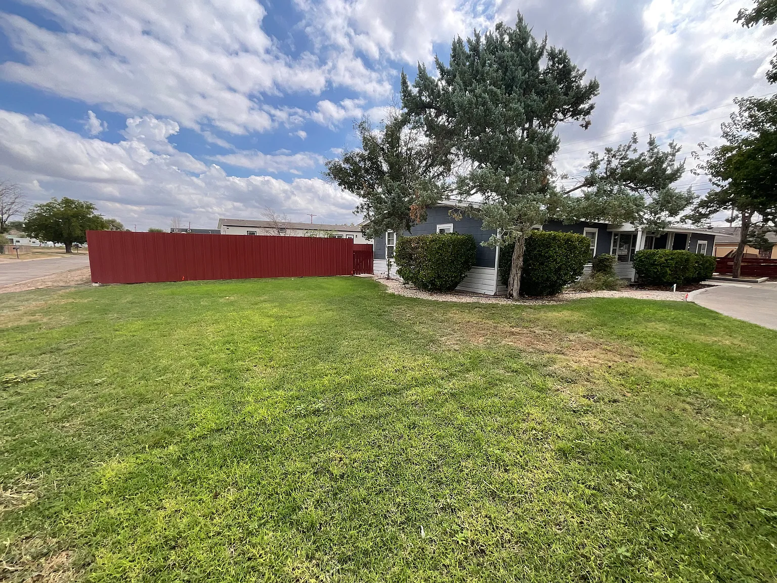3 bed, 1600 sqft, $1,500 — Photo 2