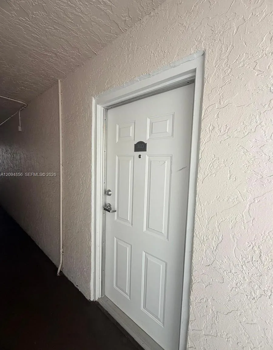 Grand Marquis Condo Homes — Photo 4