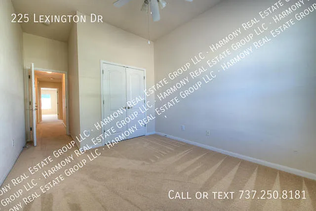 225 Lexington Dr — Photo 22
