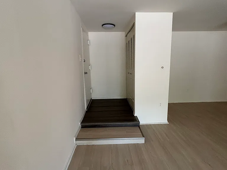 425 Christopher Ave #14 — Photo 7