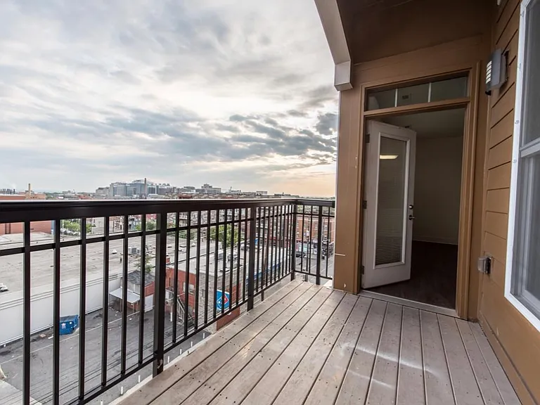 2825 Short Vine St #1506 — Photo 1
