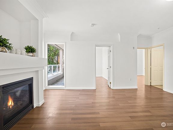 4th image of 4343 Roosevelt Way NE #207