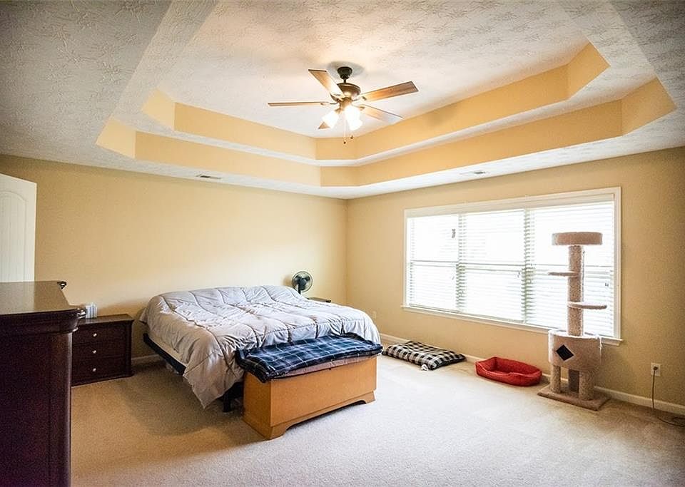 2nd image of 18 Brentview Dr