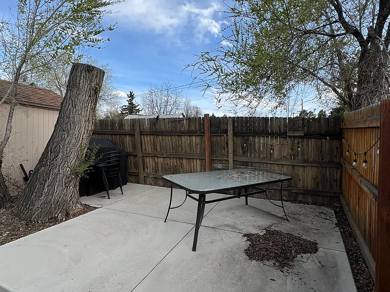 751 Newton St — Photo 16