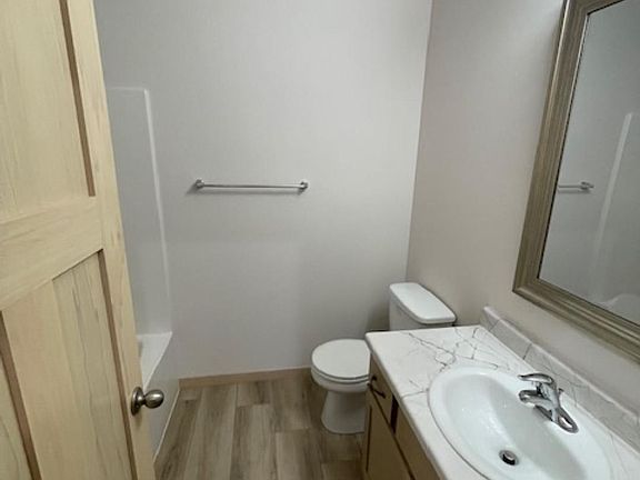 4th image of 3606 S Heather Ave