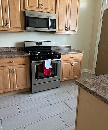 5th image of 5123 S Ingleside Ave Unit 3