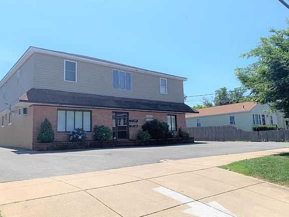 2nd image of 170 Bradford St #3