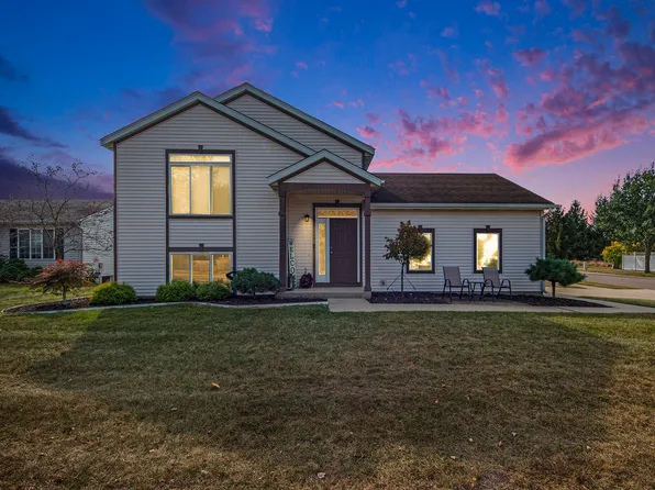 2872 Burritt St NW, Grand Rapids, MI 49504