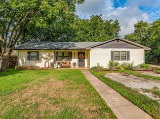 306 N Denison St, Bells, TX 75414