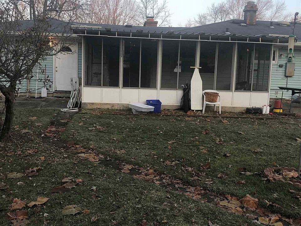 2nd image of 8014 Sunny Ln