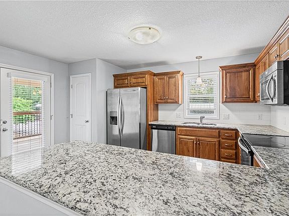 4th image of 3612 Bell St