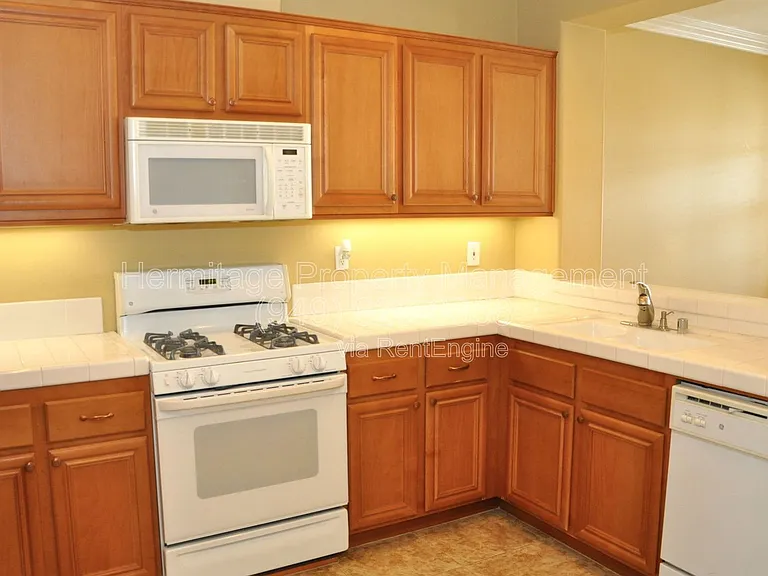 9 Strawflower St — Photo 5
