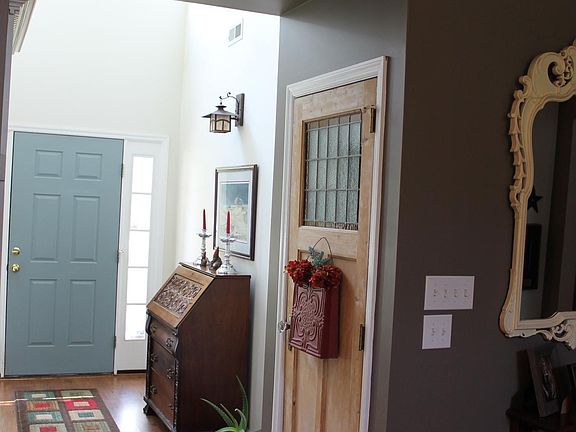 5th image of 114 Tiffany Way