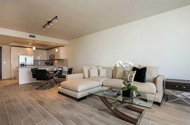 1st image of 999 SW 1st Ave APT 1713