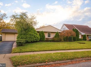 16 Echohill Ln, Willingboro, NJ 08046