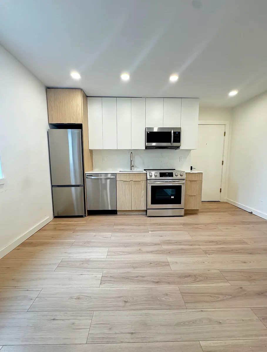 Building Photo - 20 Parker Hill Ave #9
