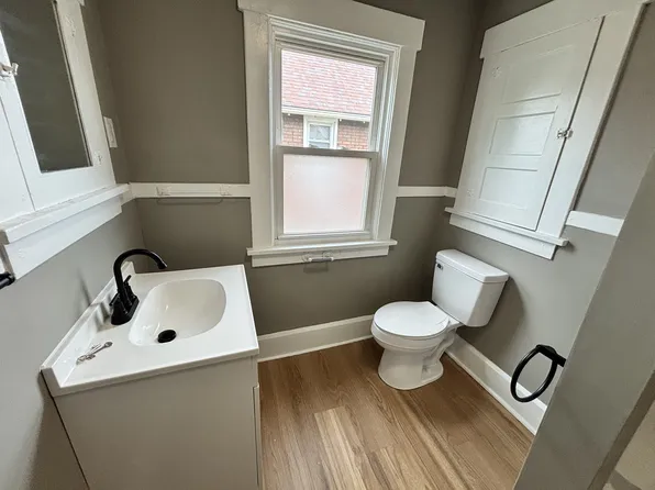 330 Columbus Ave NW, Canton, OH 44708