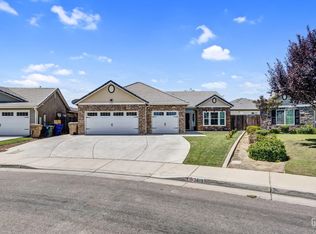 3813 Mojave Crossing Rd, Bakersfield, CA 93313