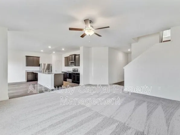 18505 Quiet Range Dr Unit 18505, Elgin, TX 78621