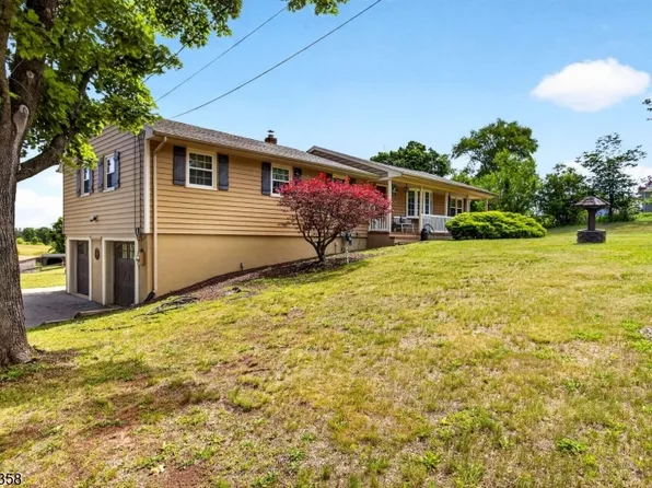 115 Fairview Dr, Branchburg Twp., NJ 08853