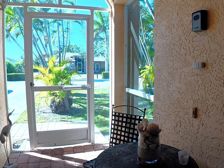 11681 Red Hibiscus Dr — Photo 2