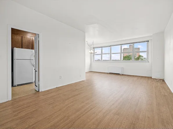 555 Kappock St APT 3T, Bronx, NY 10463