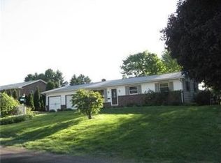 910 Miller Rd, New Castle, PA 16101