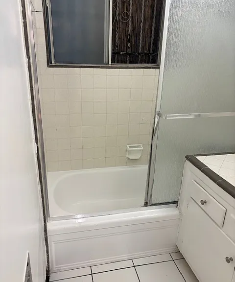 611 N Flores St #2 — Photo 12