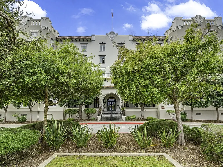 Pacific Grove Senior Living — Photo 25