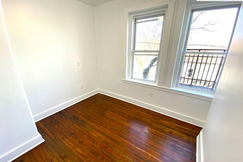 1st image of 831 Whalley Ave #2