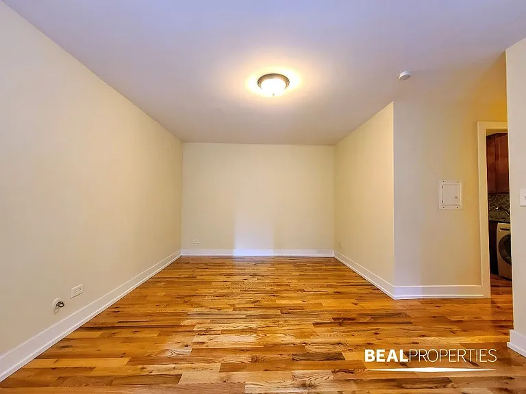 555 W Arlington Pl #503 — Photo 4
