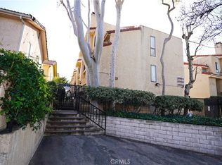 18954 Sherman Way Unit 3, Los angeles, CA