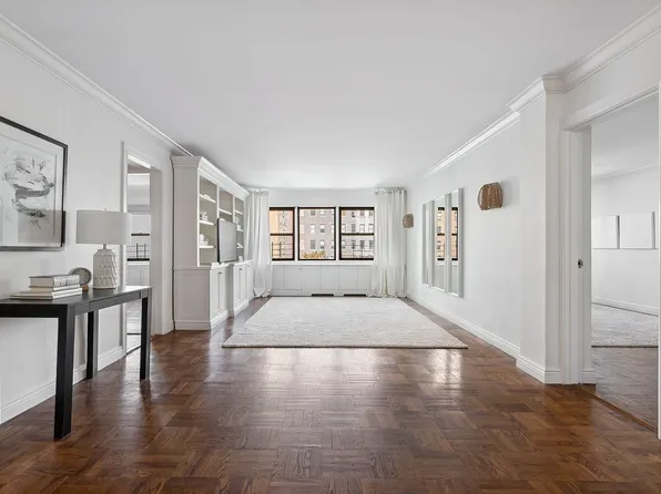 205 E 77th St APT 9A, New York, NY 10075