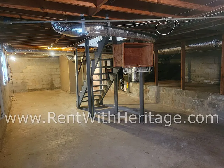 5575 Burrus Rd — Photo 43