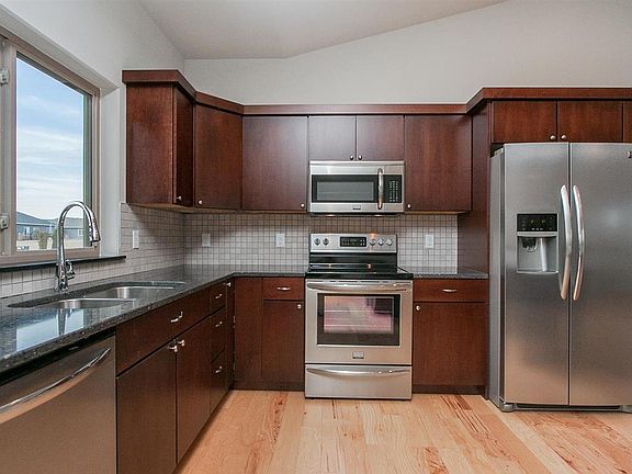 2nd image of 2025 Stone Creek Cir