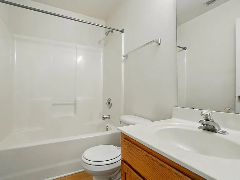 7420 Abigail Glen Dr — Photo 21