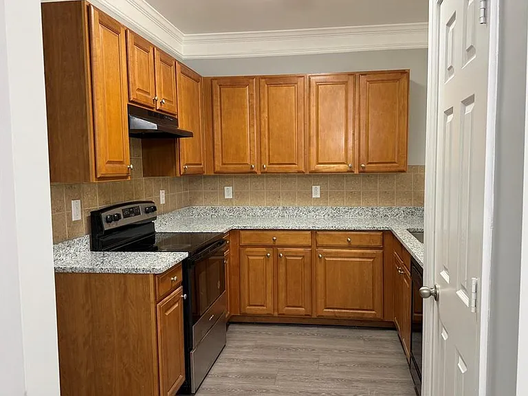 2111 Meadow Peak Rd — Photo 10