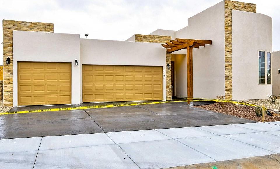 1st image of 3707 Santa Adriana Ave