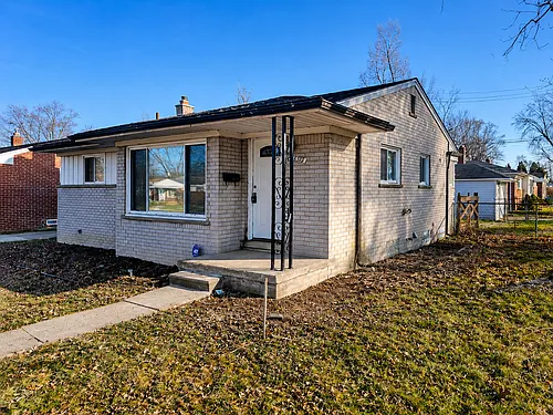 26539 Clarita Photo 1