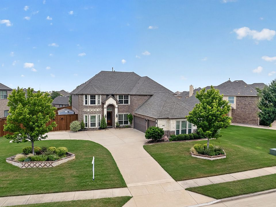 1st image of 3317 Edinburgh Dr