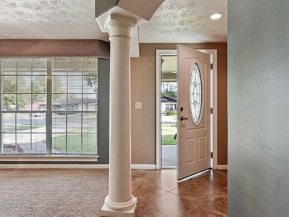 4th image of 736 Trambley Dr E