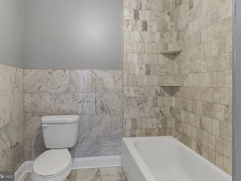 2803 Aramingo Ave — Photo 23